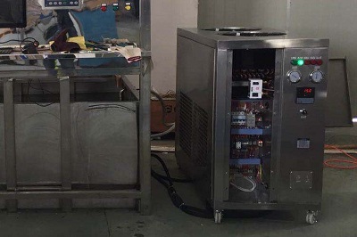 風(fēng)冷式冷水機組風(fēng)扇不運行是什么原因？